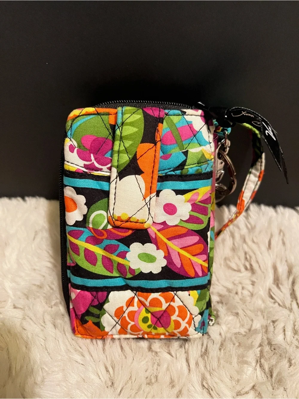 Vera Bradley Va Va Apple Bloom Bright Floral Quilted Phone Wristlet